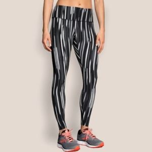 Brooks Ghost Tights black brushstroke leggings med